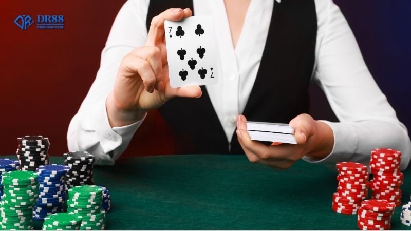 cac-lam-choi-co-ban-trong-omaha-poker